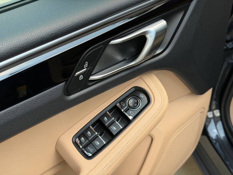 2023 Porsche Macan