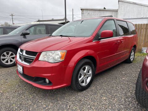 2013 Dodge Grand Caravan for sale at Universal Auto Sales in Salem OR