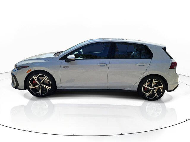 2025 Volkswagen Golf GTI SE