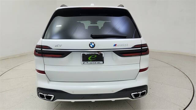 2025 BMW X7 M60i