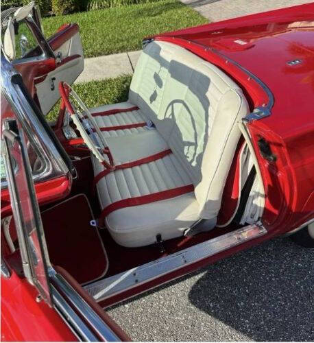 1957 Ford Thunderbird