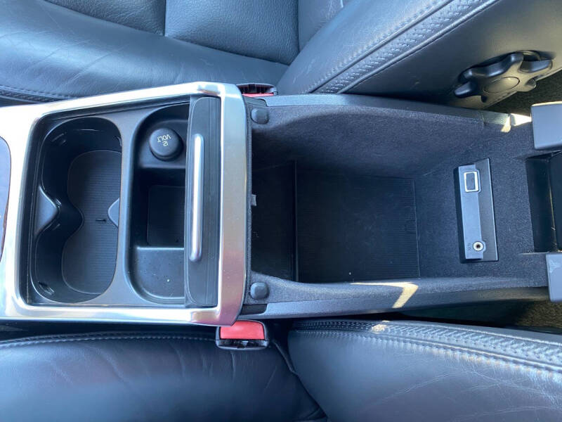 2013 Volvo XC70 T6 Premier Plus