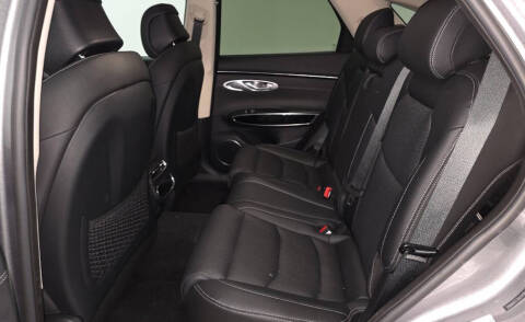 2025 Genesis GV70 2.5T Standard