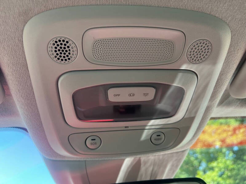 2024 FIAT 500e Inspi(RED)