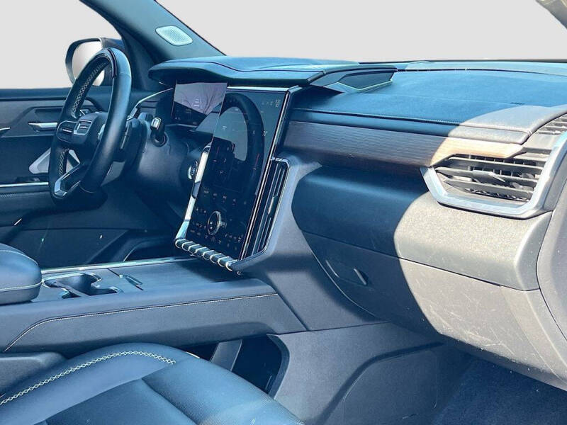 2024 GMC Acadia Denali