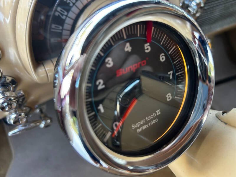 1949 Oldsmobile Futuramic 76