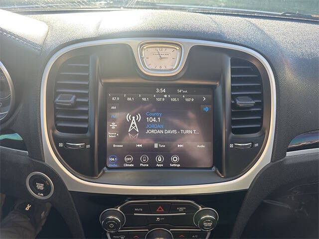 2023 Chrysler 300 Touring