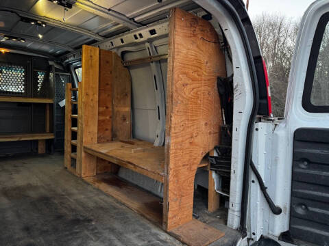 2017 GMC Savana 2500