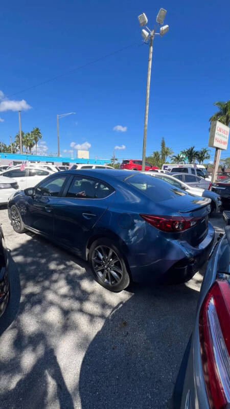 2018 Mazda MAZDA3 Touring