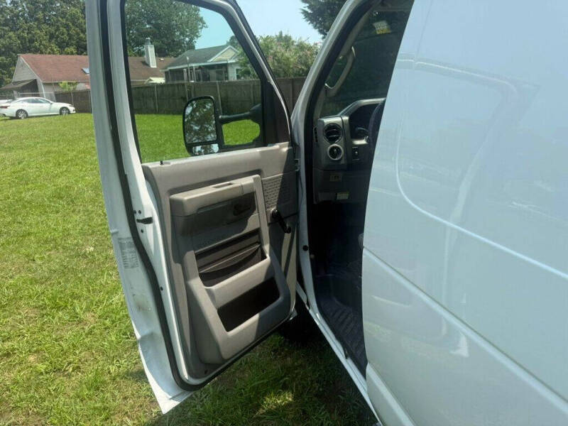 2011 Ford E-Series E-350 SD