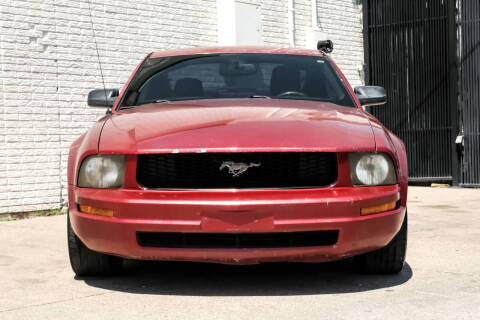 2005 Ford Mustang V6 Deluxe
