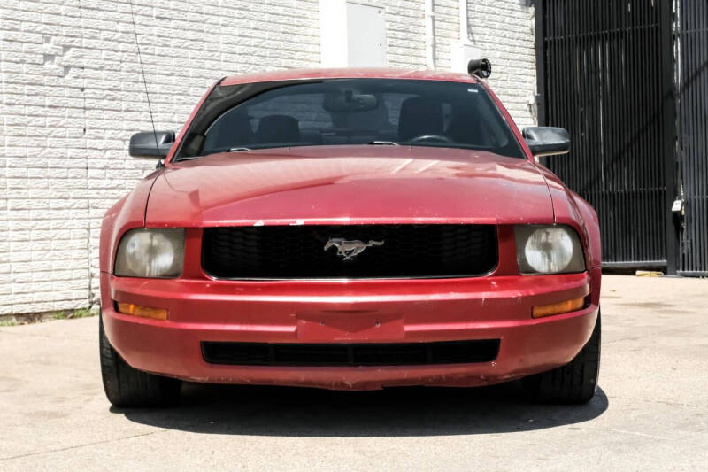 2005 Ford Mustang V6 Deluxe