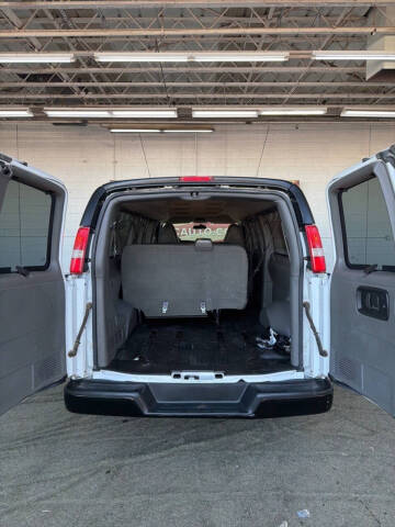 2017 Chevrolet Express LS 3500