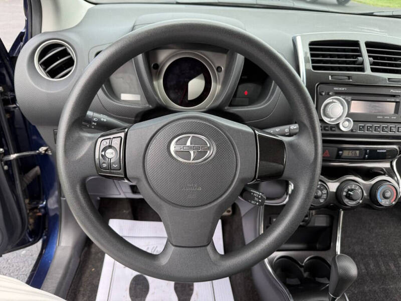 2010 Scion xD