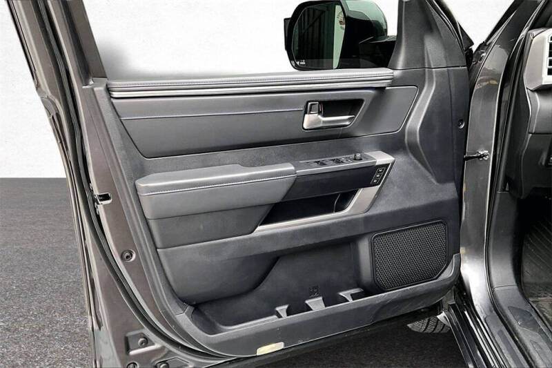 2023 Toyota Tundra Platinum HV