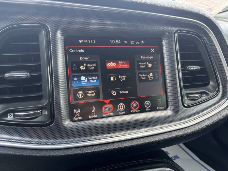 2015 Dodge Challenger SXT Plus