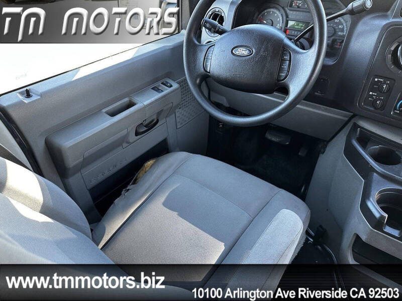 2012 Ford E-Series E-350 SD XLT