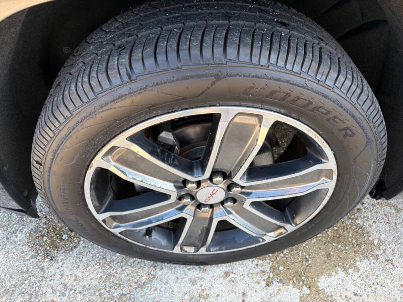2017 GMC Acadia Denali