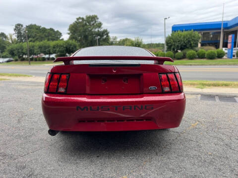 2004 Ford Mustang