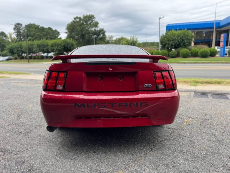 2004 Ford Mustang