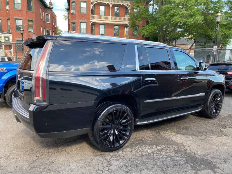 2017 Cadillac Escalade ESV Luxury