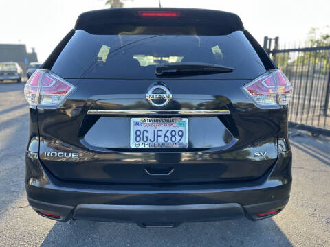 2016 Nissan Rogue SV