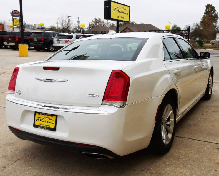2015 Chrysler 300 Limited