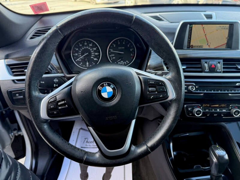 2016 BMW X1 28i photo 16