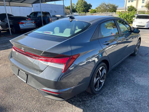 2023 Hyundai Elantra SEL