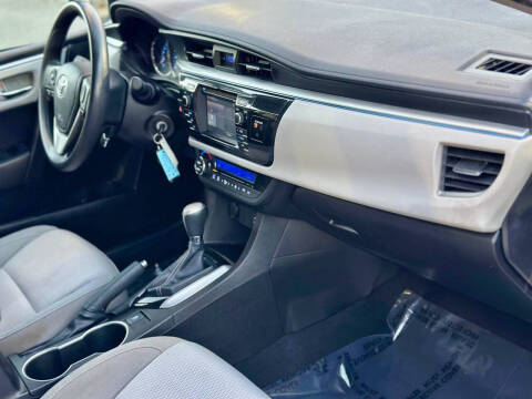 2015 Toyota Corolla LE