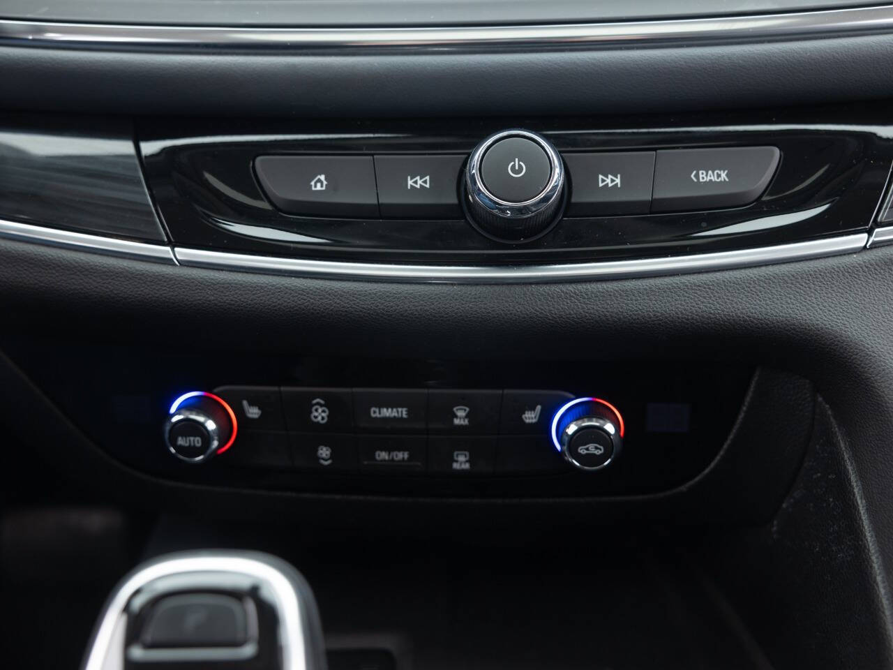 Used Car 2018 Buick Enclave  Essence 4x4 4dr Crossover For Sale Under $15,000 In Coal City, Illinois