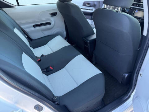 2014 Toyota Prius c Two