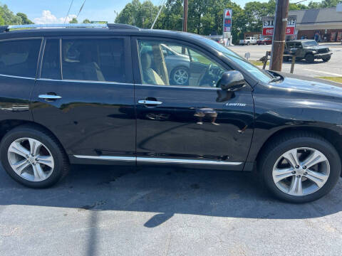 2011 Toyota Highlander for sale at Shifting Gearz Auto Sales in Lenoir NC