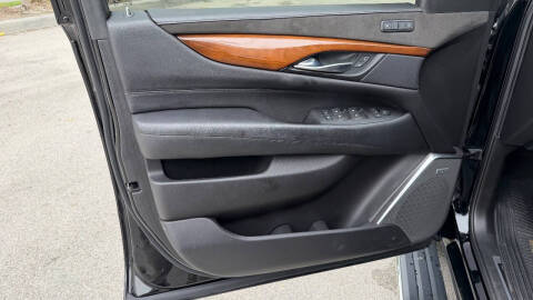 2018 Cadillac Escalade ESV Premium Luxury