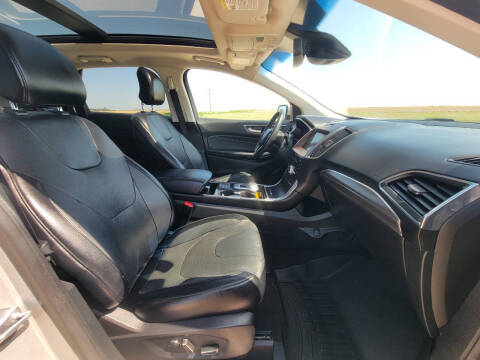 2019 Ford Edge Titanium