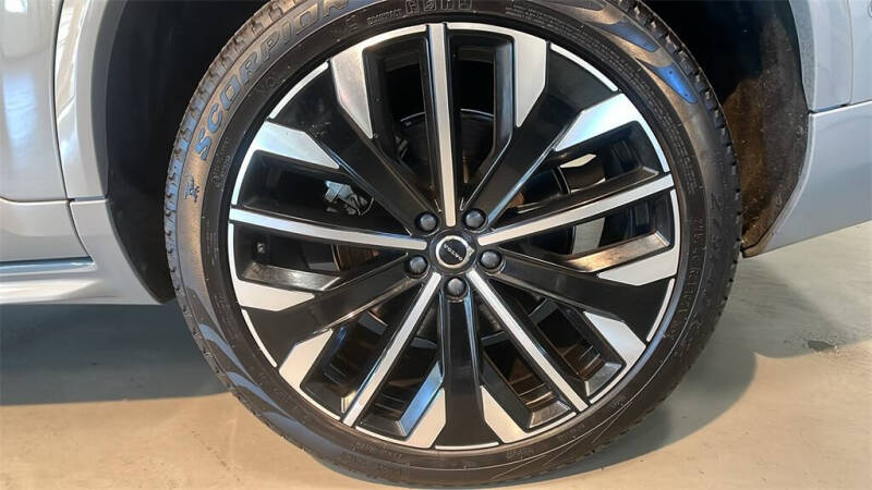 2025 Volvo XC90 B6 Plus Bright Theme 7P