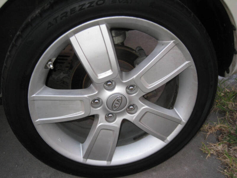 2010 Kia Soul +