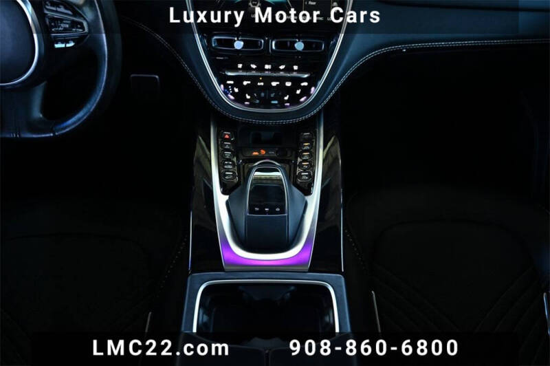 2021 Aston Martin DBX