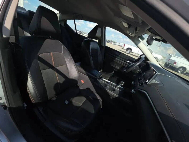 2022 Nissan Altima 2.5 SR