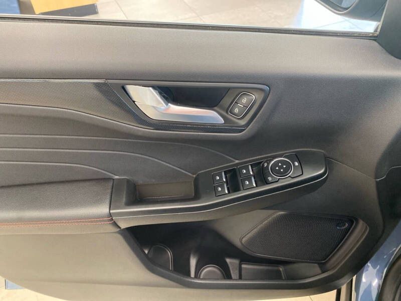 2026 Ford Escape ST-Line Select