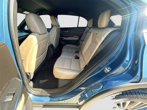 2024 Cadillac XT4 Premium Luxury