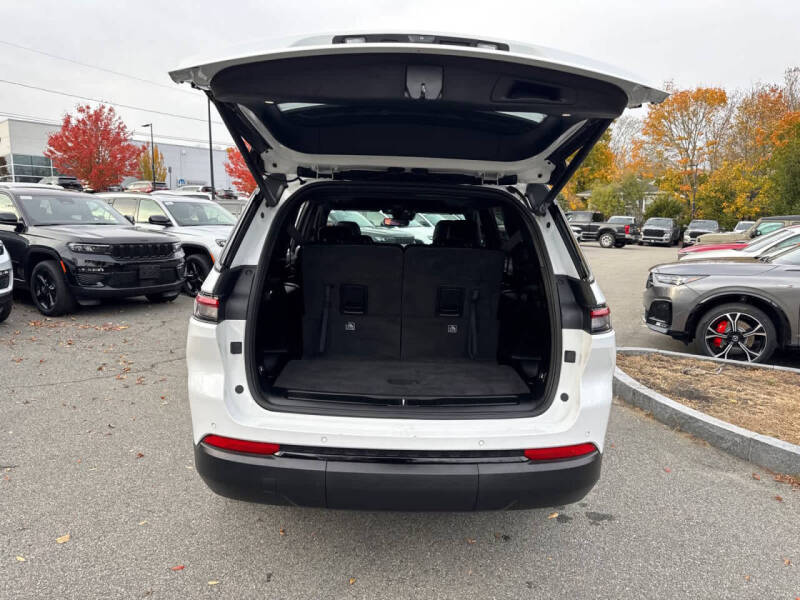 2022 Jeep Grand Cherokee L Altitude