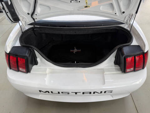 2003 Ford Mustang
