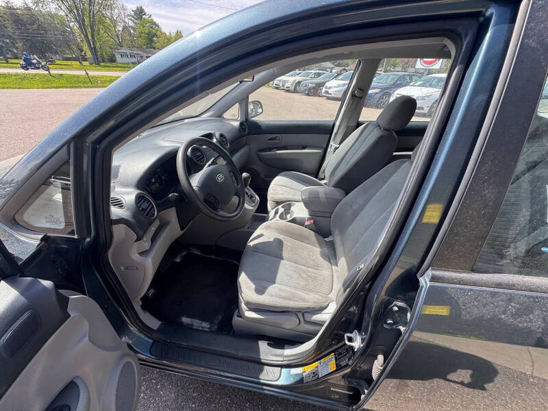 2009 Kia Rondo EX