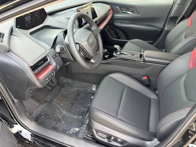 2025 Toyota Prius Plug-in Hybrid