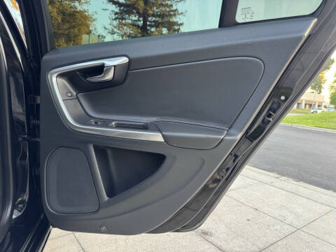 2015 Volvo V60 T5 Drive-E Premier