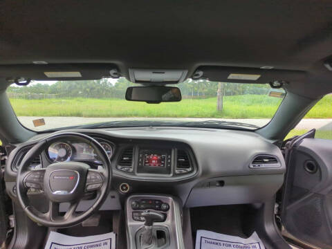 2017 Dodge Challenger SXT