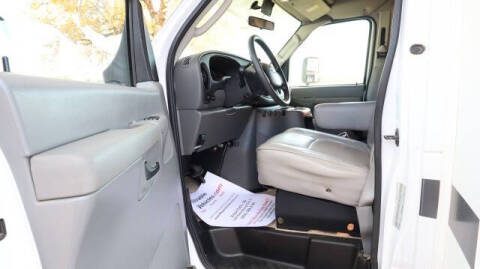 2004 Ford E-Series E-450 SD