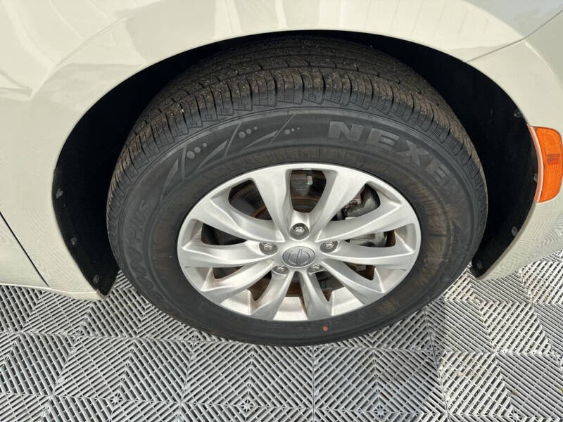 2017 Chrysler Pacifica Touring