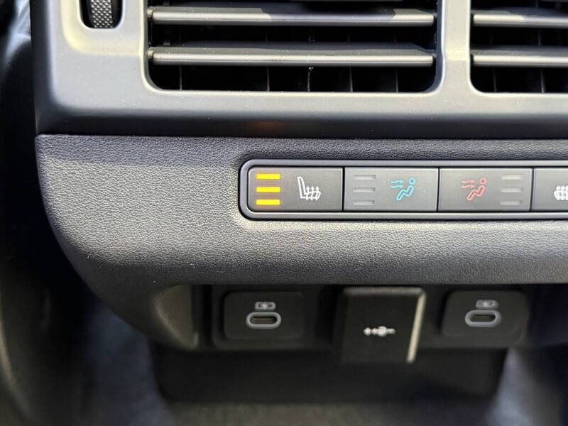 2026 Land Rover Range Rover Evoque P250 Dynamic SE